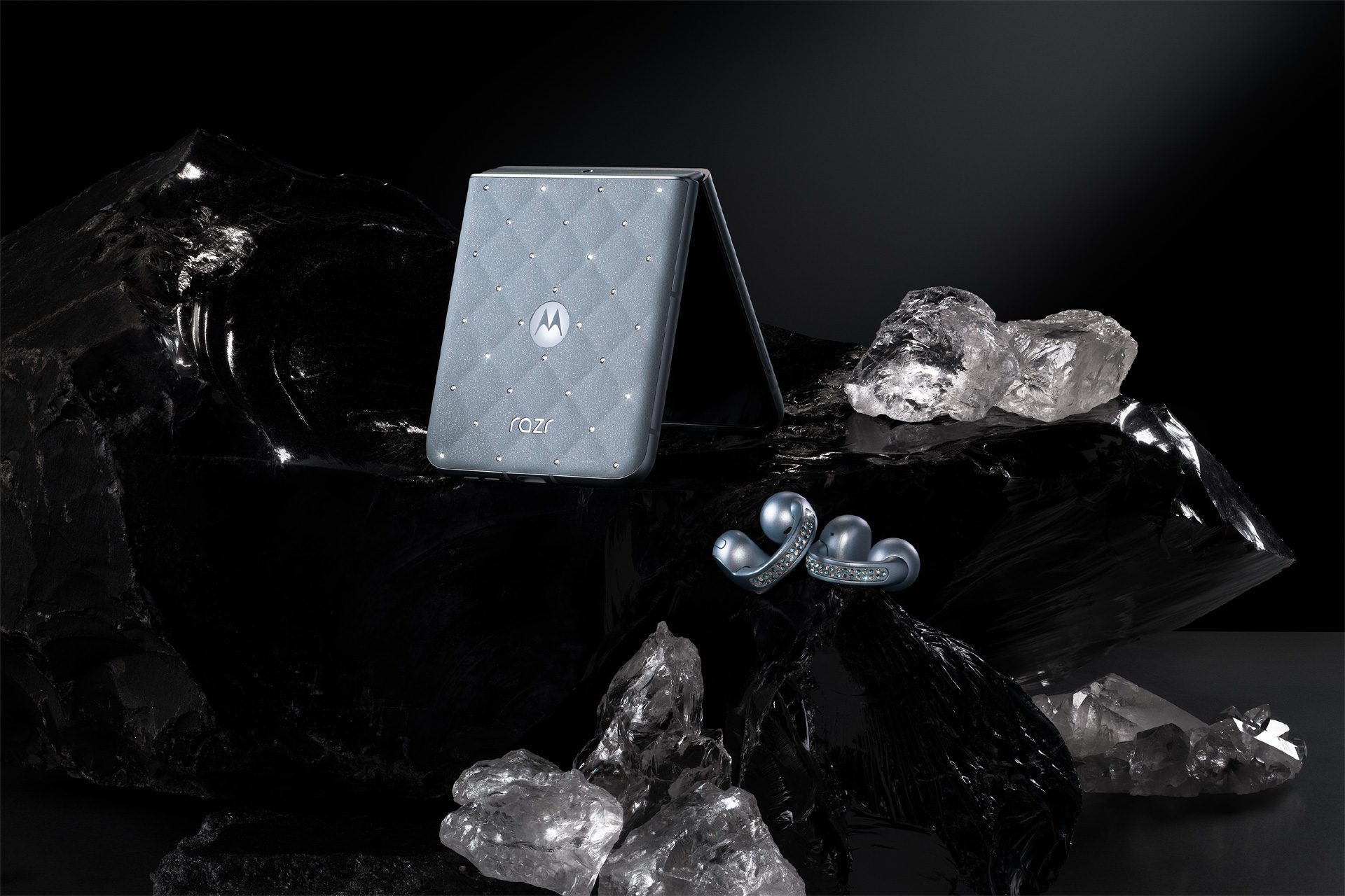 Motorola anuncia chegada da Brilliant Collection no Brasil com pop-up e experiências exclusivas