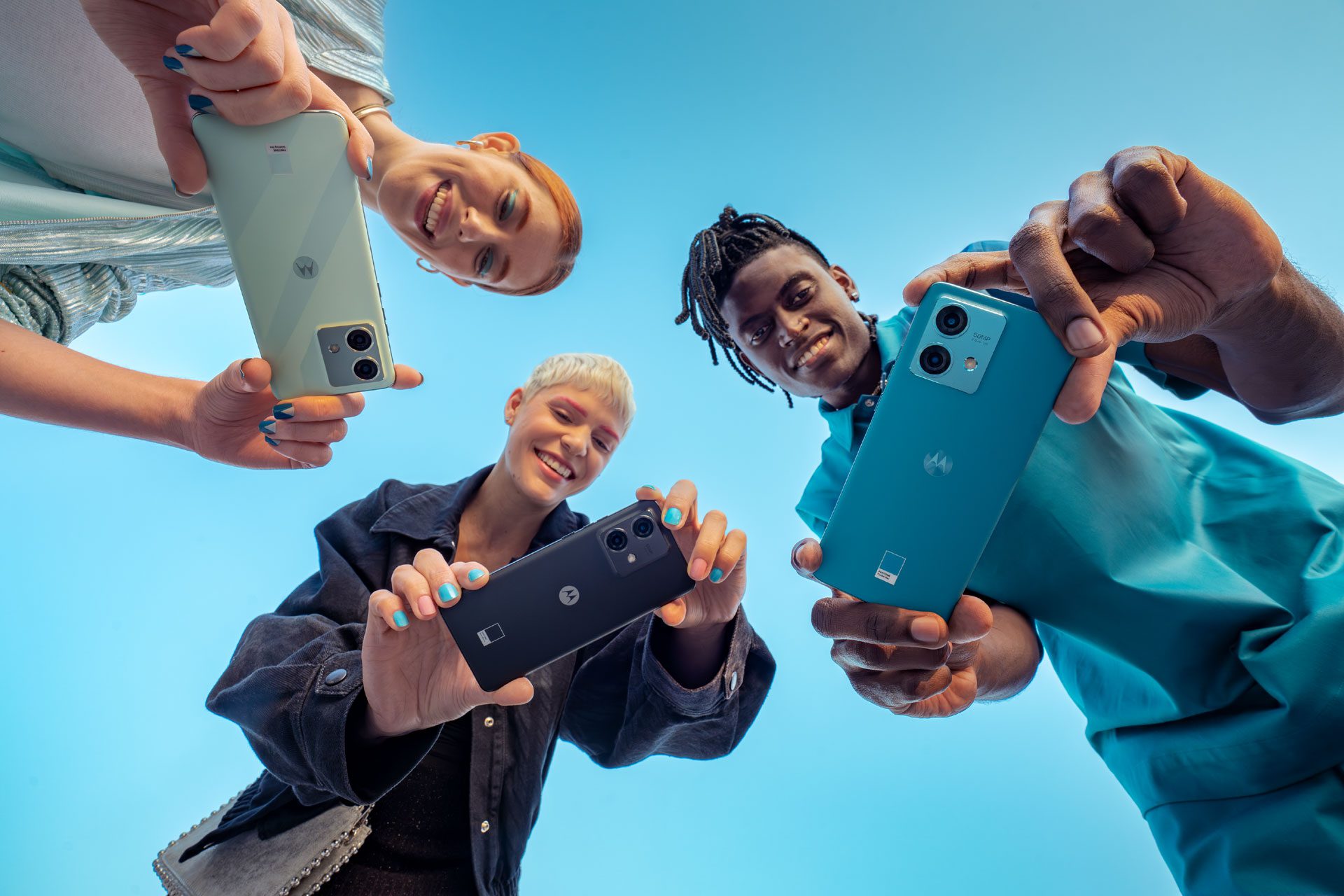 Llegan a Chile el motorola edge 40 neo y la nueva generación de moto g: moto g84 5G y moto g54 5G