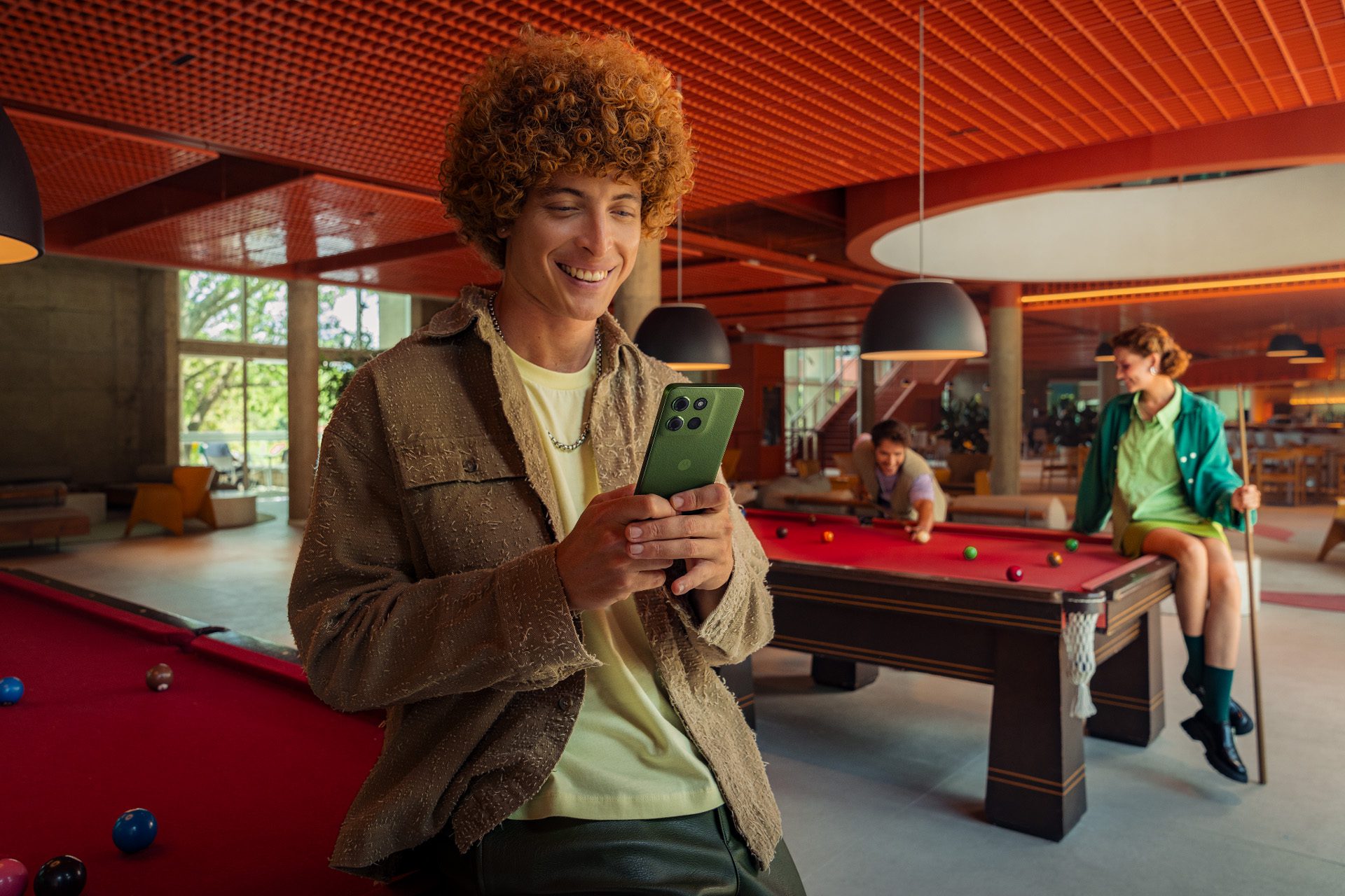 Motorola lanza en Perú el moto g56 5G con enorme batería, durabilidad extrema y sistema de cámara impulsado por moto ai