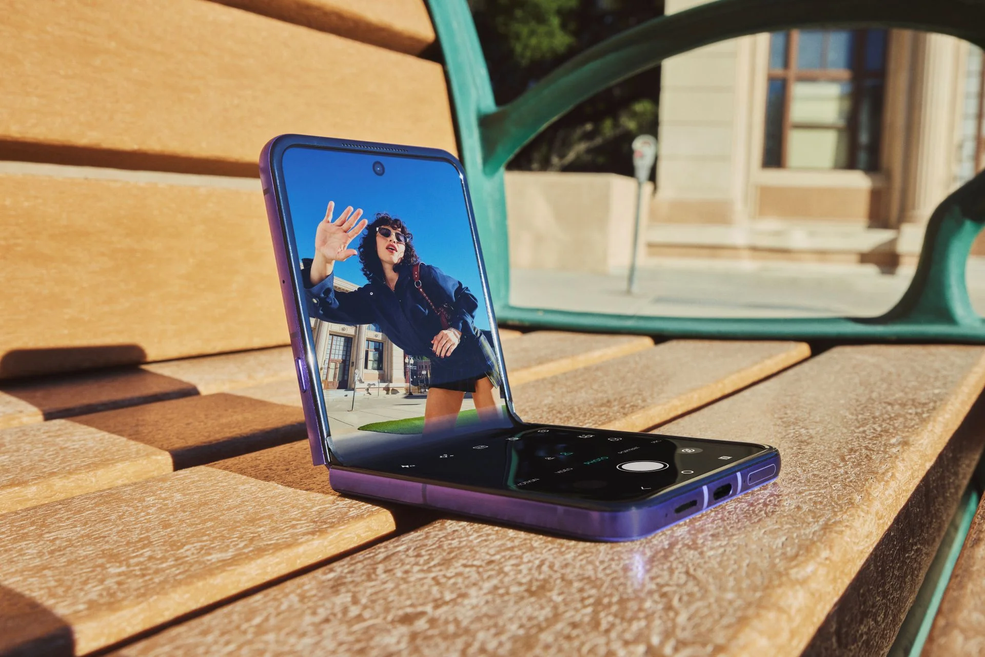 Motorola y Google anuncian dos nuevas funciones de Google Photos con el lanzamiento del nuevo razr