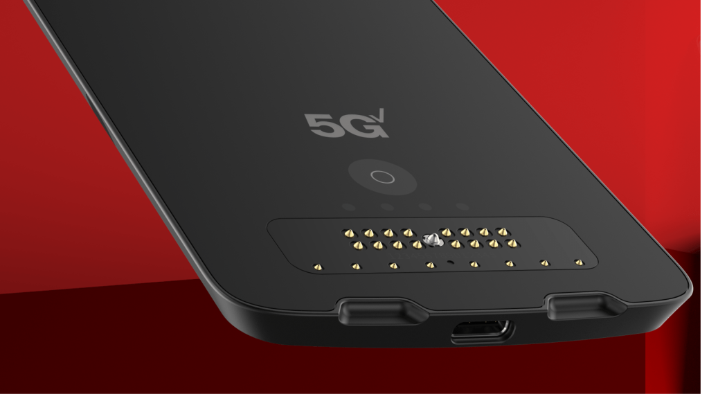 Experience 5G on moto z2 force with the 5G moto mod™